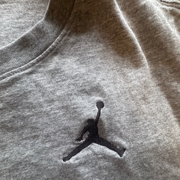 Nike Air Jordan Jump Man Gray Men's Tee - Picture 2 of 4